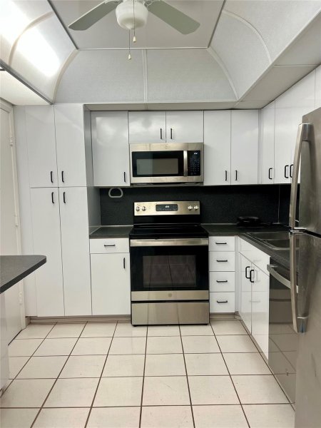 Condo for sale at Carriage Club North 1210
