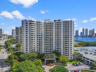 Comprar apartamento en Parc Central Aventura 603