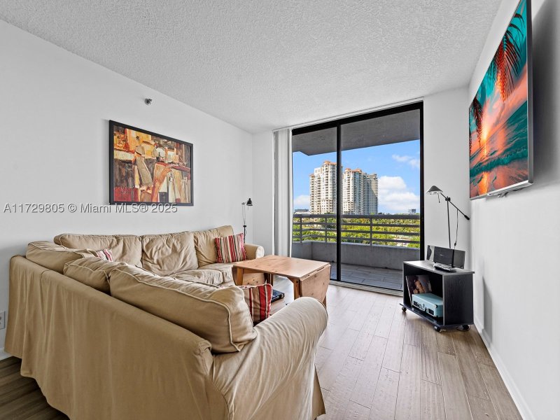 Comprar apartamento en Parc Central Aventura 603