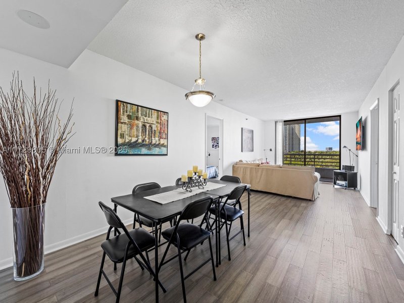 Comprar apartamento en Parc Central Aventura 603