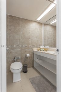 Aluguel de apartamento no Castle Beach Club 1623