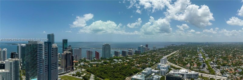 Comprar apartamento en Mercedes-Benz Places Miami T2-1805