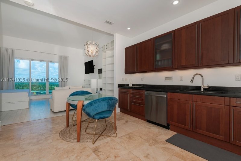 Alquiler de apartamento en Roney Palace 1629