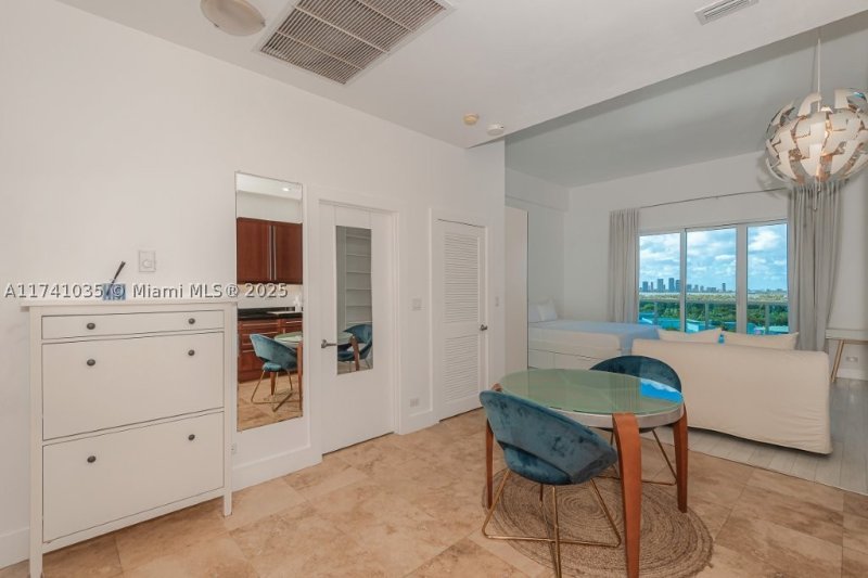 Alquiler de apartamento en Roney Palace 1629