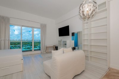 Alquiler de apartamento en Roney Palace 1629