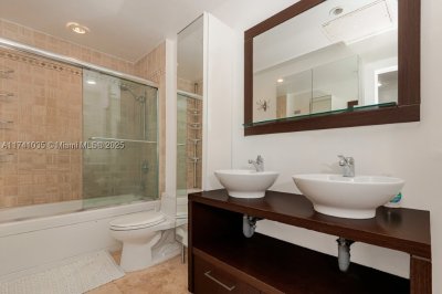 Alquiler de apartamento en Roney Palace 1629