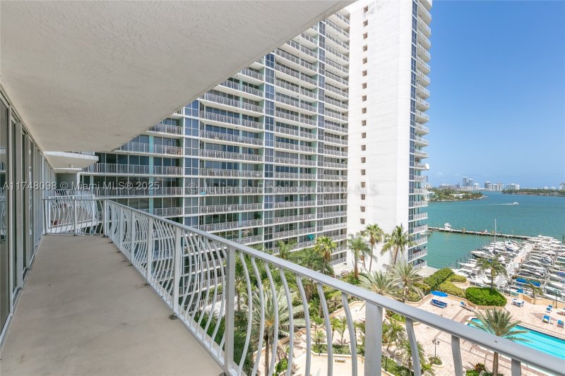 Comprar apartamento en Grandview Palace 1108