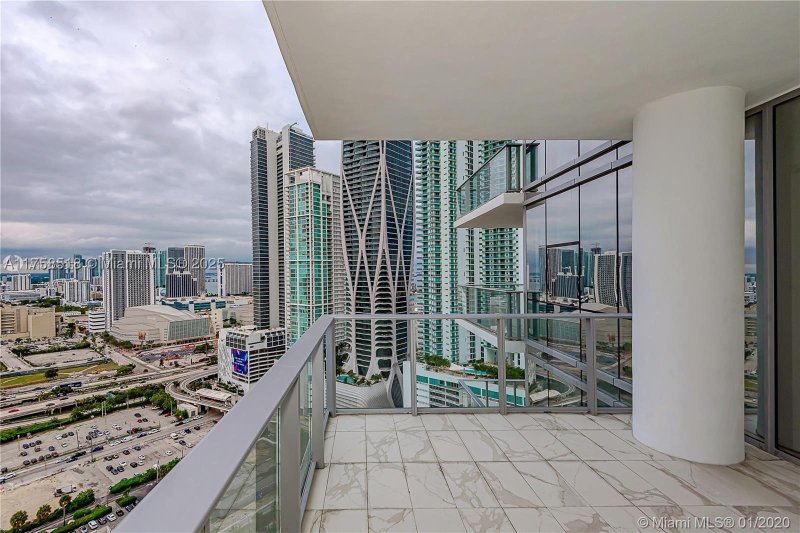 Condo for sale at Paramount Miami WorldCenter 2600