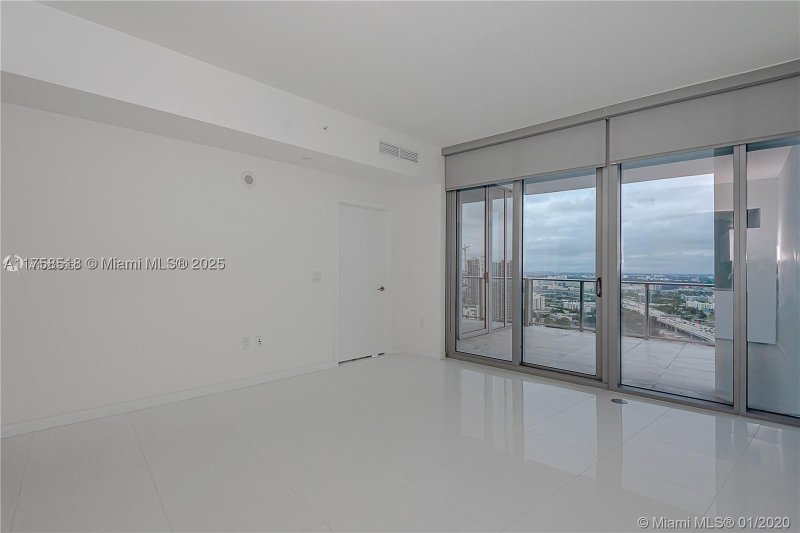 Condo for sale at Paramount Miami WorldCenter 2600