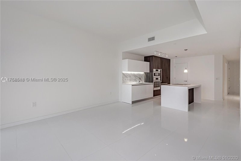 Condo for sale at Paramount Miami WorldCenter 2600
