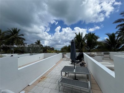 Comprar apartamento en Castle Beach Club TH-11