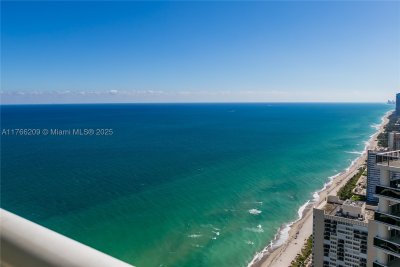 Beach Club Two Apt #4705