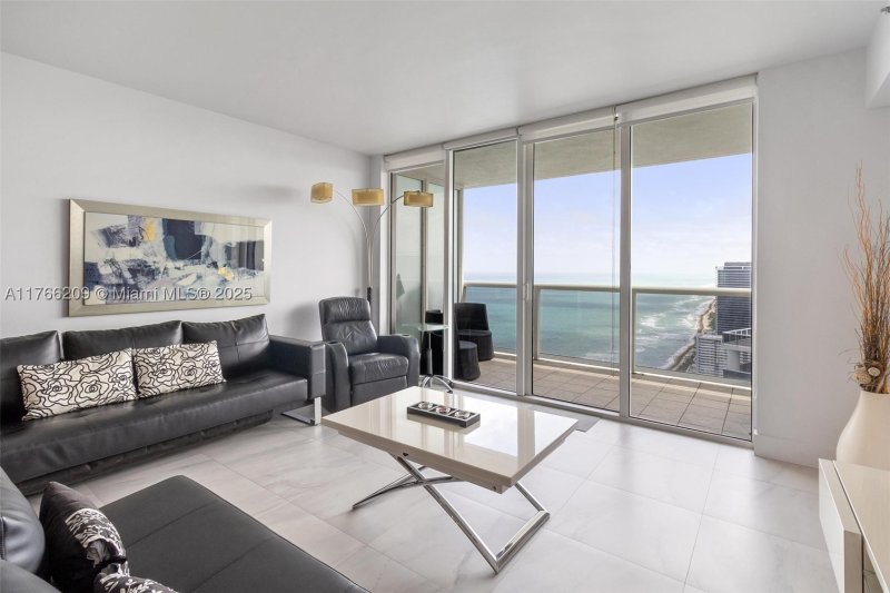 Alquiler de apartamento en Beach Club Two 4705