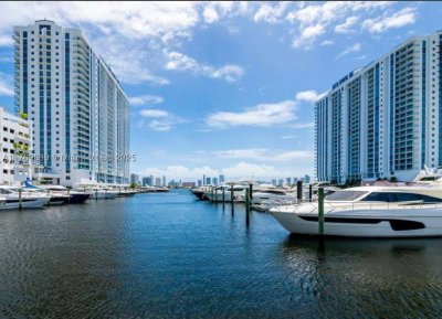 Comprar apartamento en Marina Palms Yacht Club