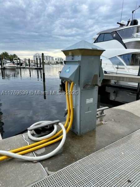 Condo for sale at Marina Palms Yacht Club
