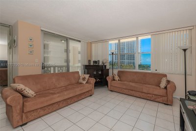 Comprar apartamento no Imperial Towers 628
