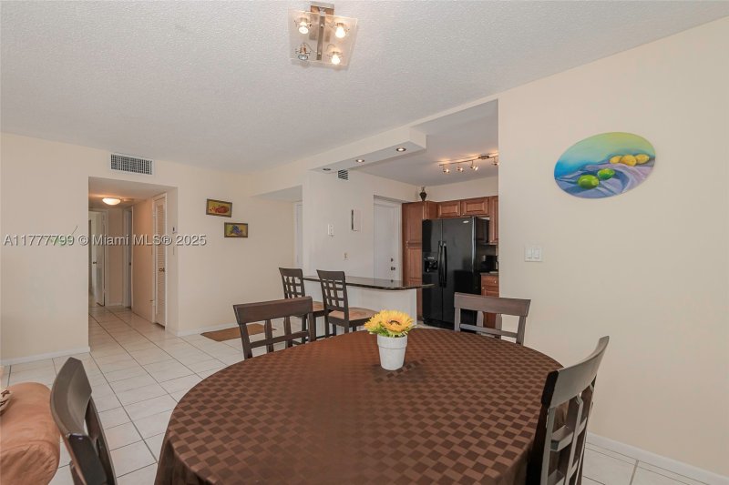 Condo for sale at Imperial Towers 628