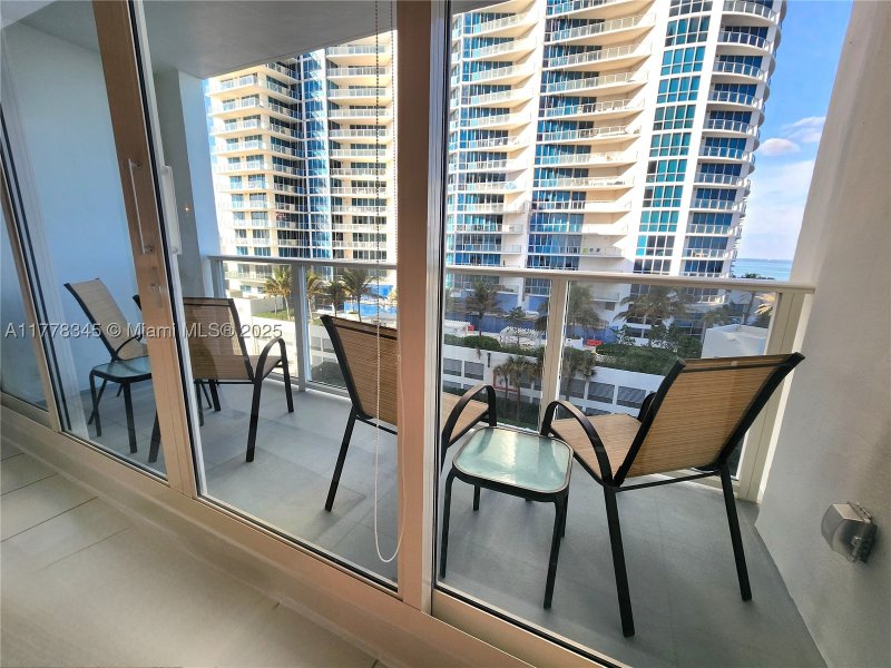 Apartment for rent at Alexander Towers 610