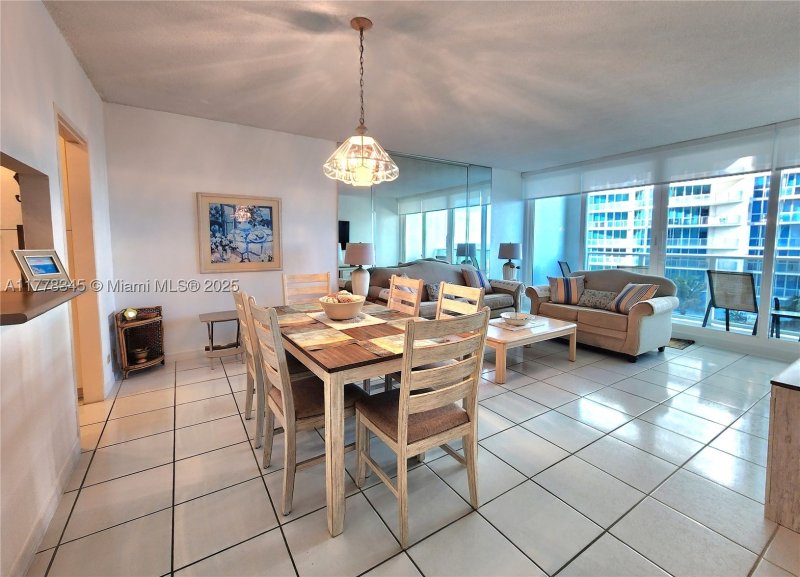 Apartment for rent at Alexander Towers 610