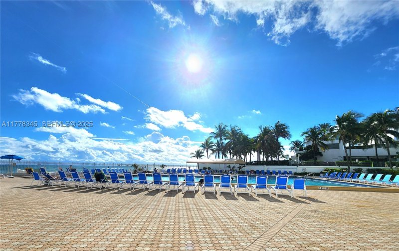Apartment for rent at Alexander Towers 610