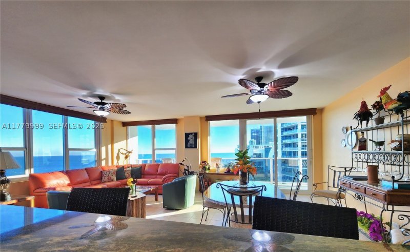 Apartment for rent at Alexander Towers 1214