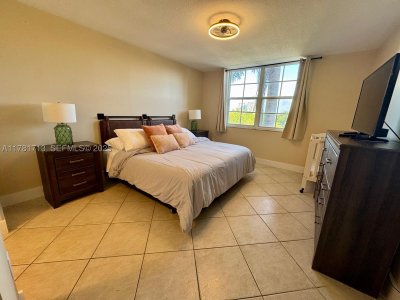 Alquiler de apartamento en Turnberry On The Green 9503
