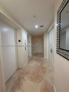 Aluguel de apartamento no Ocean Three 2804