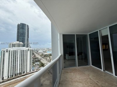 Aluguel de apartamento no Ocean Three 2804