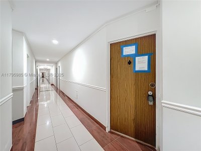 Comprar apartamento en Triton Towers 1218
