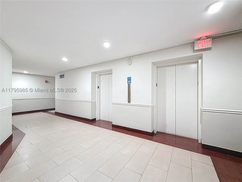 Condo for sale at Triton Towers 1218