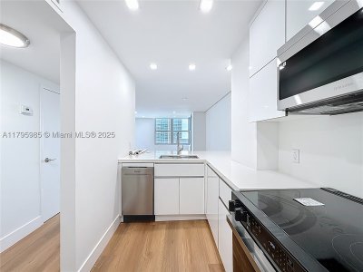 Comprar apartamento en Triton Towers 1218