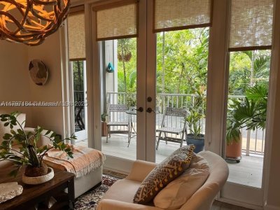Aluguel de apartamento no Grove Garden Residences 204