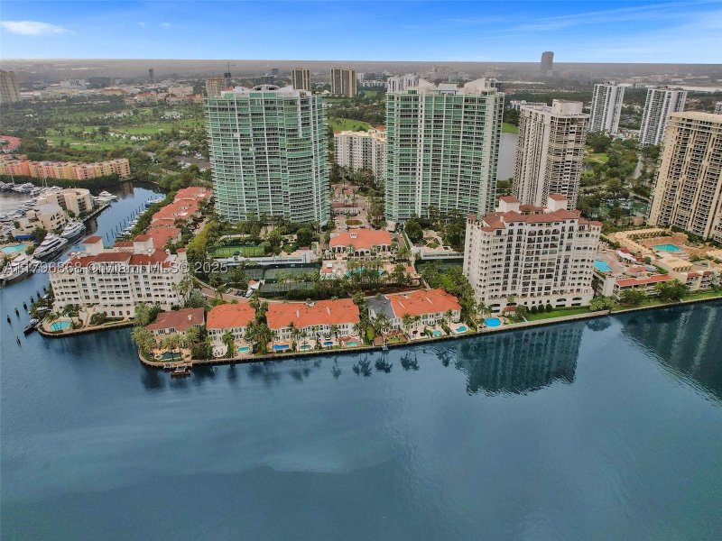 Apartment for rent at Bella Vista North 403
