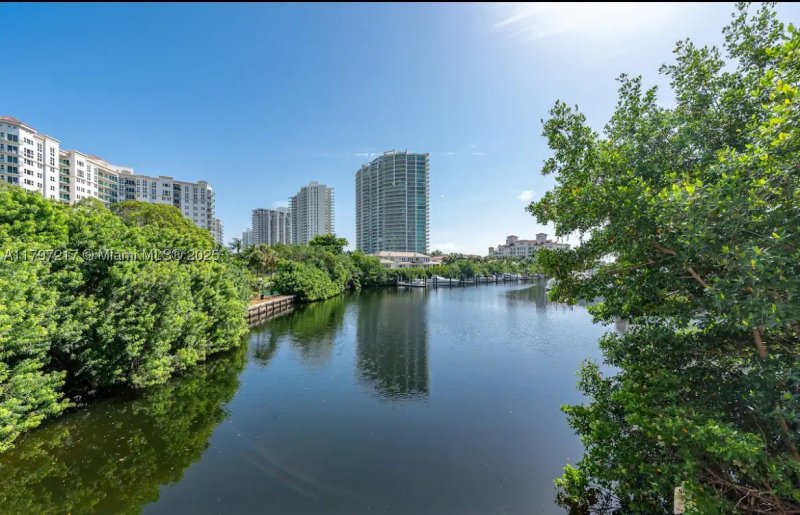 Apartment for rent at The Yacht Club at Aventura 1202