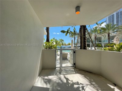 Comprar apartamento no Turnberry Ocean Club Cabana 12