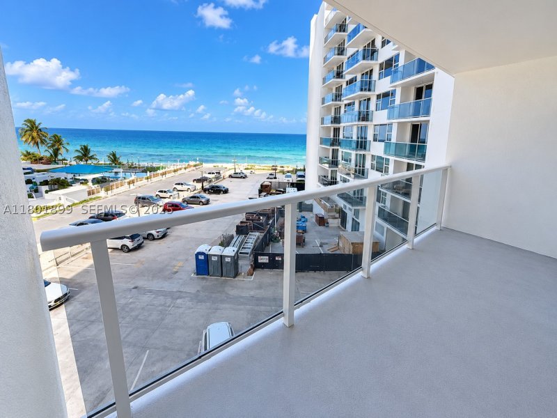 Condo for sale at Parker Dorado 403