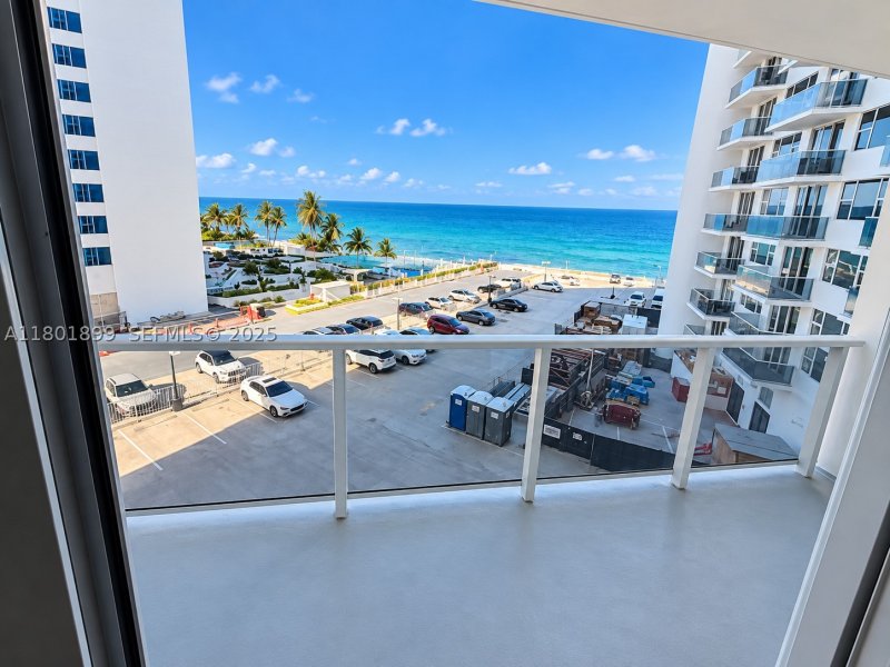 Condo for sale at Parker Dorado 403
