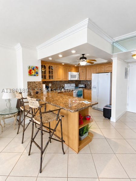 Condo for sale at Parker Dorado 403