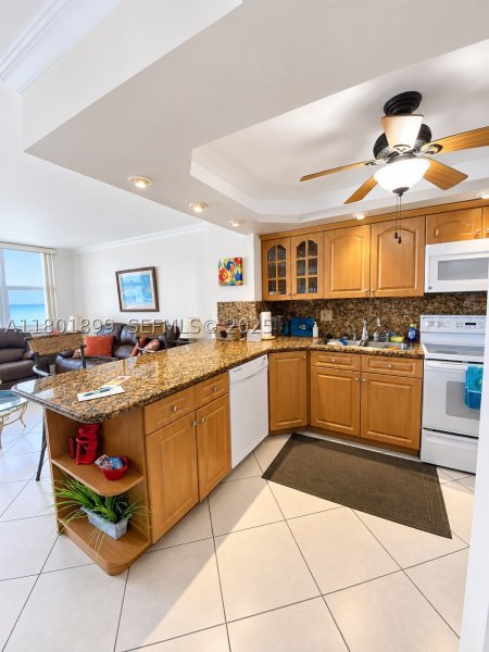 Condo for sale at Parker Dorado 403