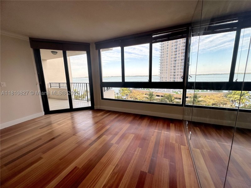Comprar apartamento en Brickell Key One A811