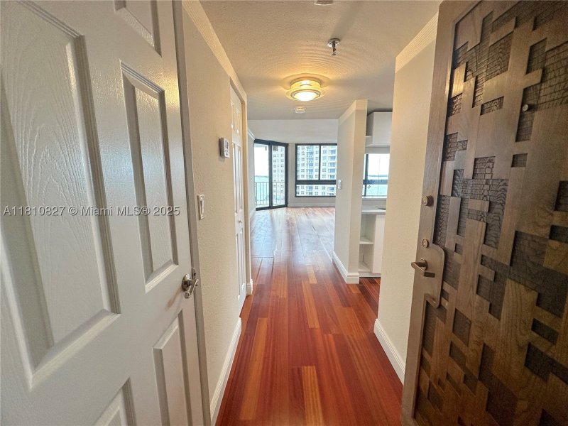 Comprar apartamento en Brickell Key One A811