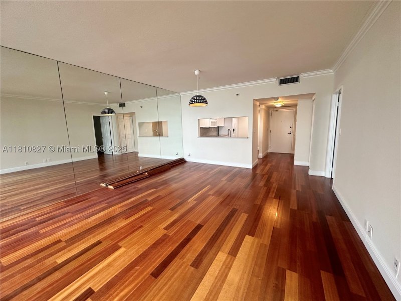 Comprar apartamento en Brickell Key One A811