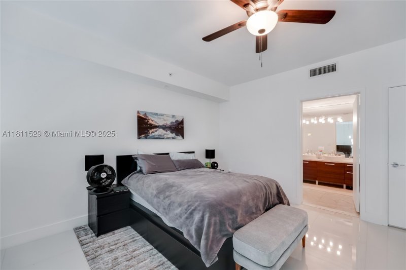 Condo for sale at Vizcayne Everglades On The Bay 644