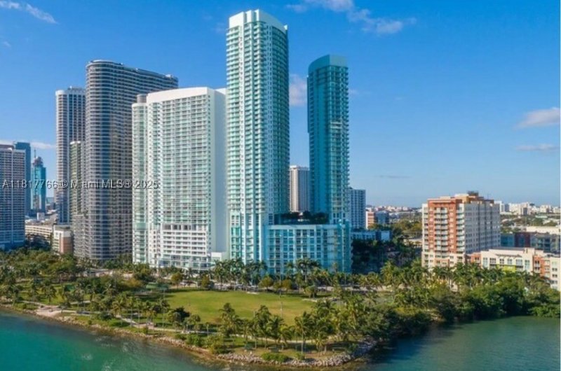 Condo for sale at Quantum 3909