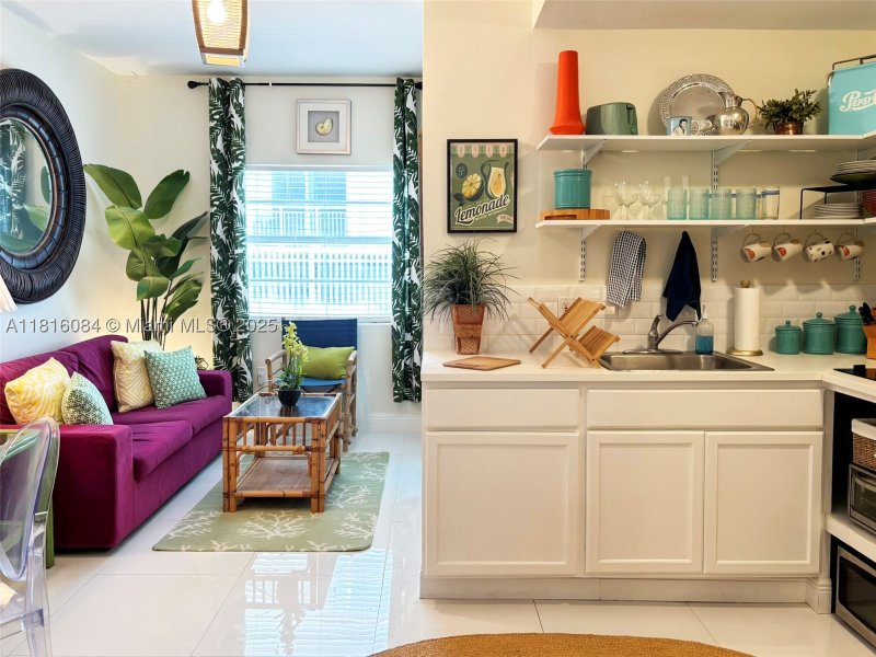 Apartment for rent at Ocean Walk on South Beach 114