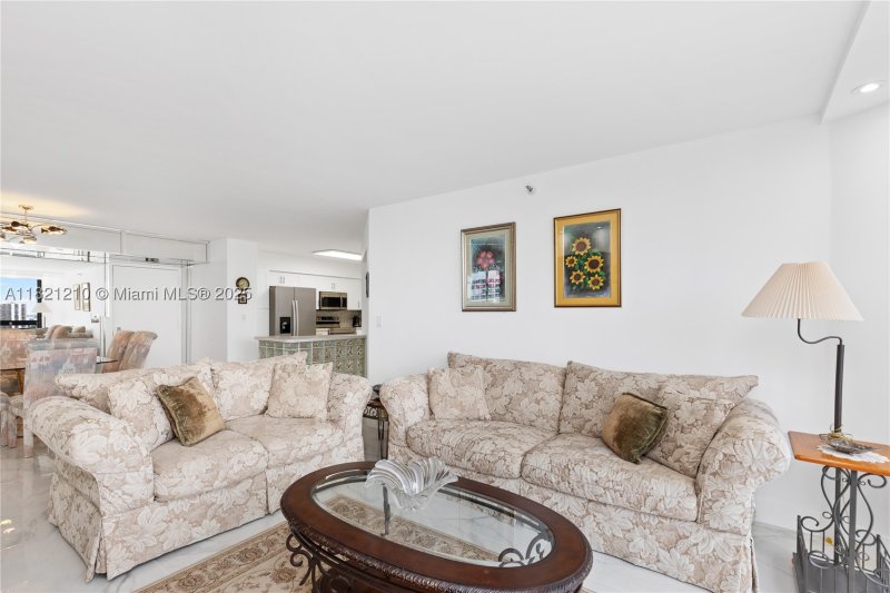 Condo for sale at Mystic Pointe 500 2108