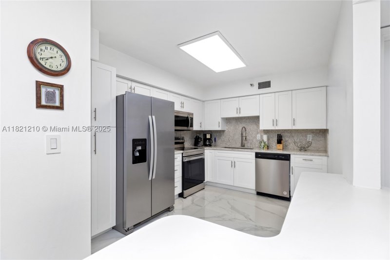 Condo for sale at Mystic Pointe 500 2108