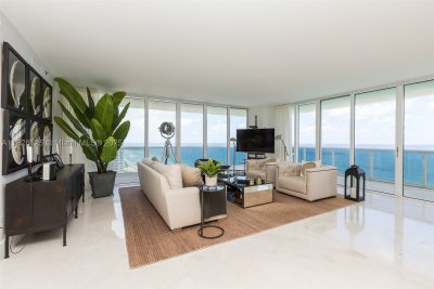Aluguel de apartamento no Beach Club Two 2801