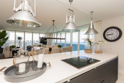Aluguel de apartamento no Beach Club Two 2801