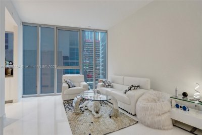 Aluguel de apartamento no Aston Martin Residences 505C
